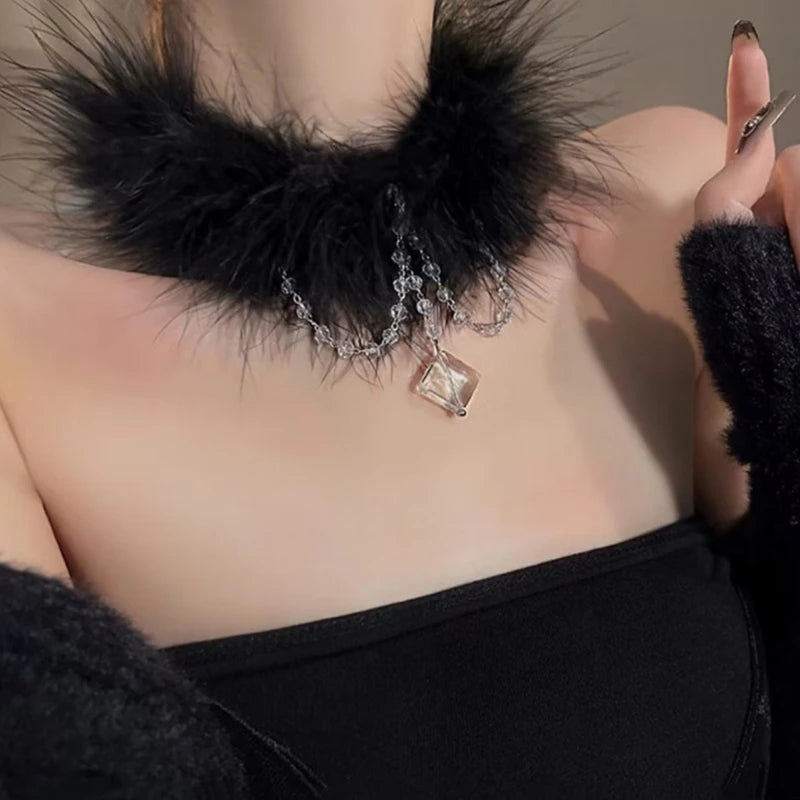 Gothic Feather Choker Necklace Neck Wrap Feather Chocker Halloween Christmas Party Accessoires Gift for Women Girls