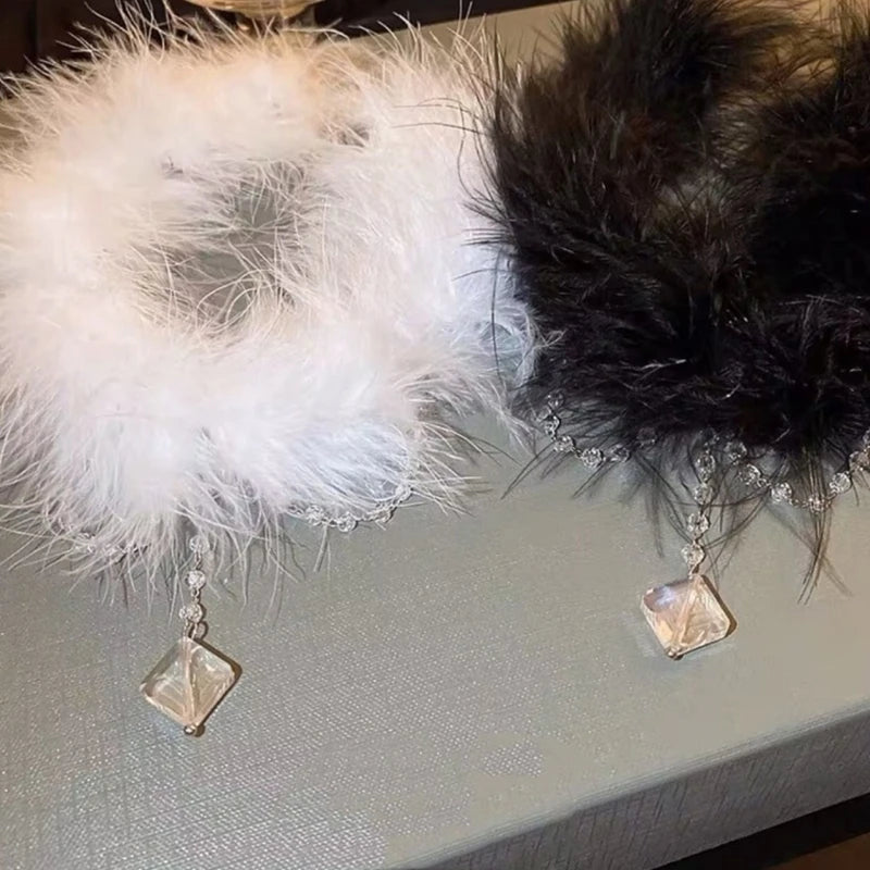 Gothic Feather Choker Necklace Neck Wrap Feather Chocker Halloween Christmas Party Accessoires Gift for Women Girls